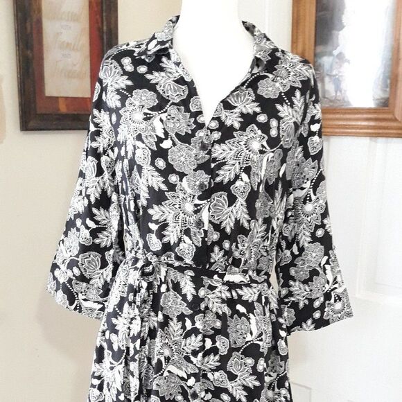 Roaman's Dresses & Skirts - Women's Plus Size Floral Open Back Detail Belted Dress (14W) Black & White